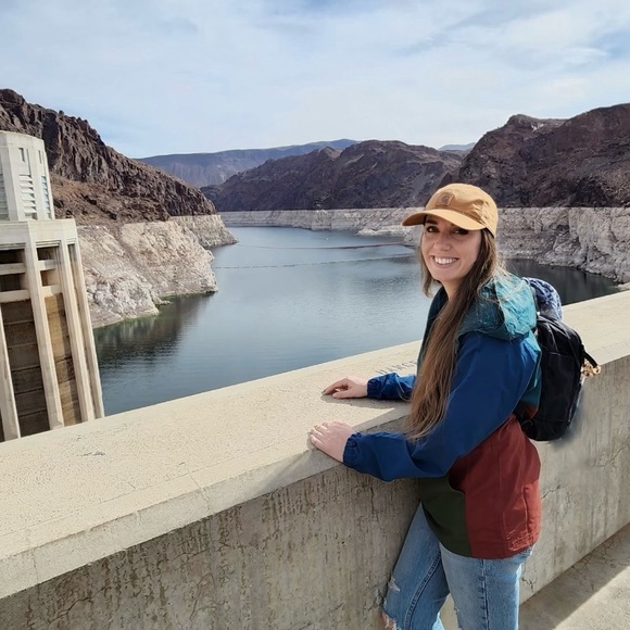 Meet your Posher, Elizabeth - Picture 1 of 1